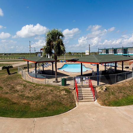 Crystal Palace Resort Bolivar Peninsula Exterior photo