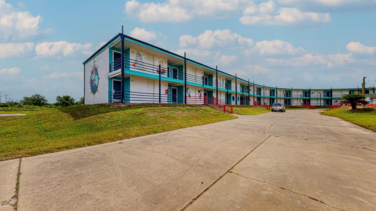 Crystal Palace Resort Bolivar Peninsula Exterior photo