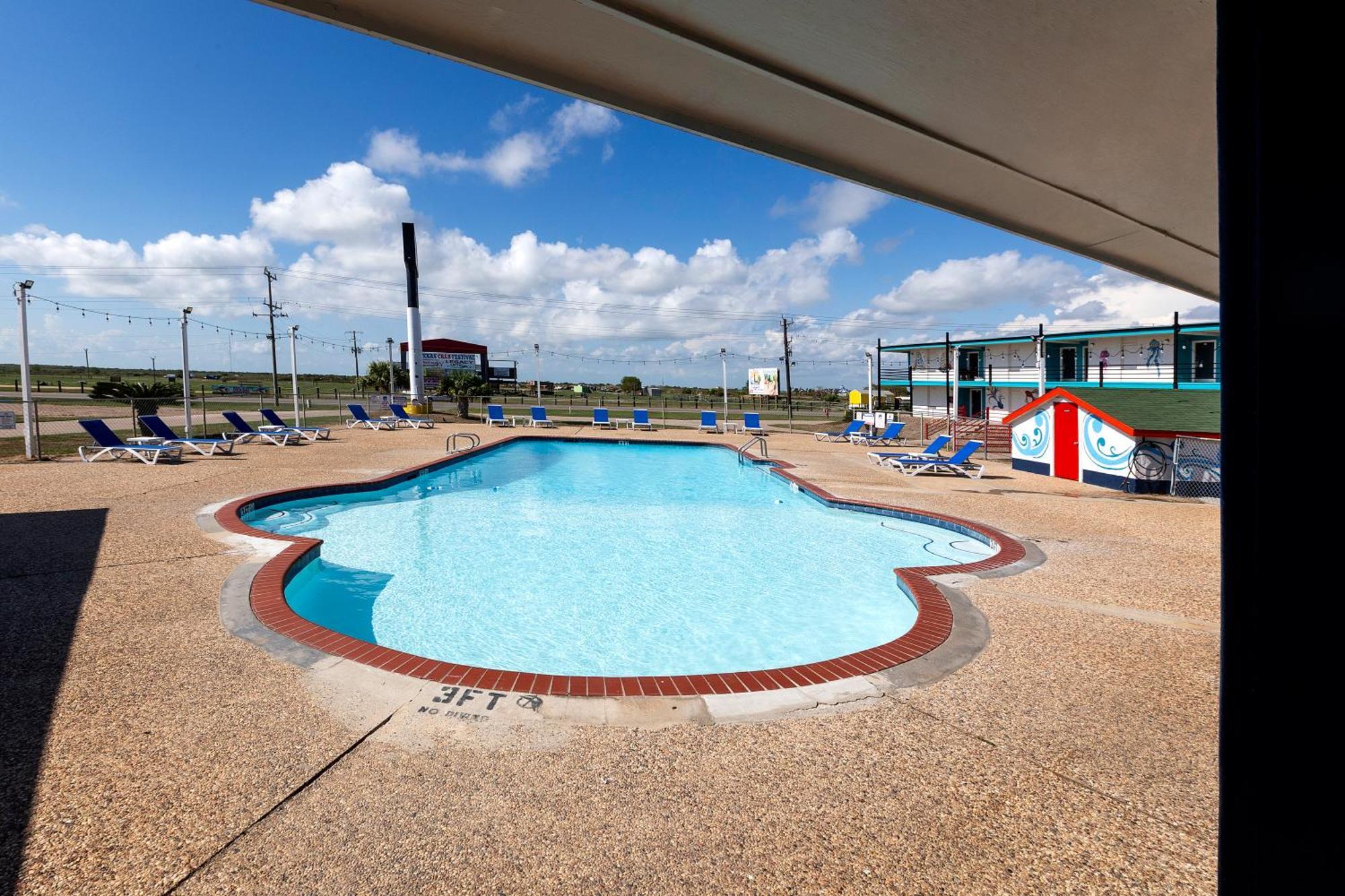 Crystal Palace Resort Bolivar Peninsula Exterior photo