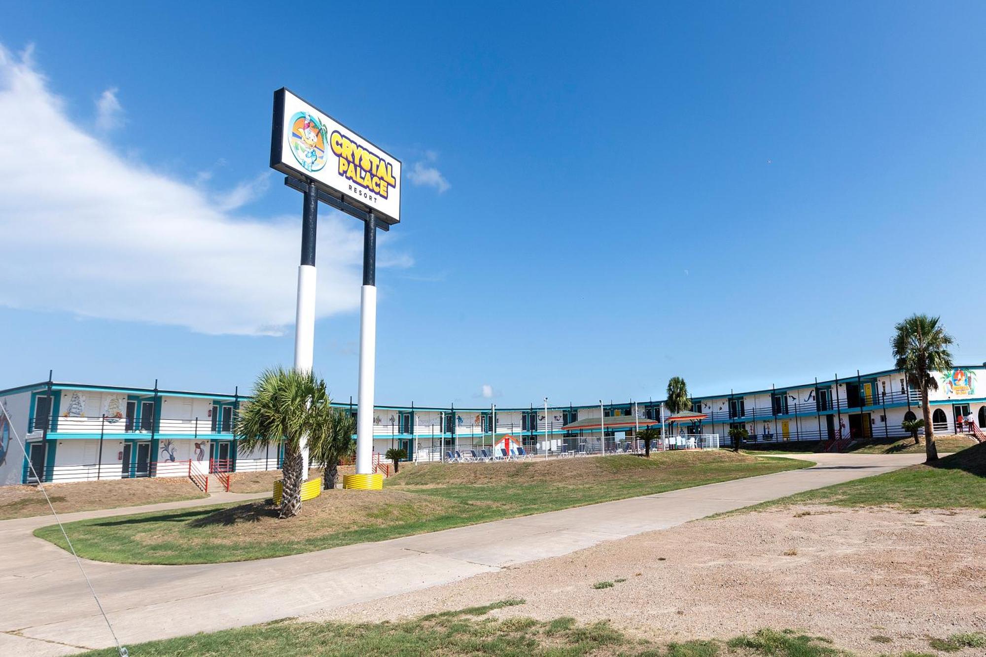 Crystal Palace Resort Bolivar Peninsula Exterior photo